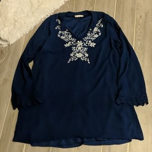 4for$25 altar'd state Tunic with Embroided Flower